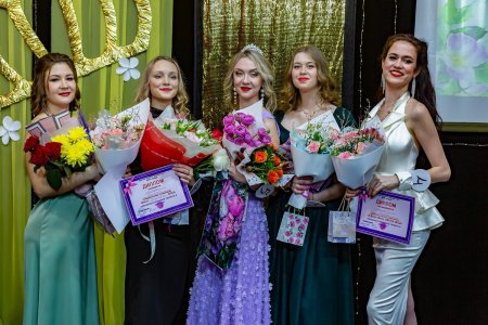 Титул «Мисс Весна-2022» завоевала Виктория Головкина