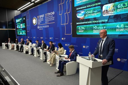 Евгений Куйвашев рассказал на ПМЭФ-22 о концепции Международных летних Университетских игр и других планах по развитию спорта
