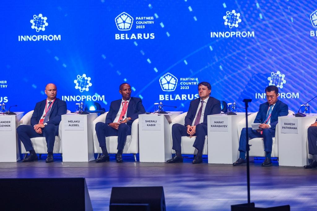 Михаил Мишустин открыл главную стратегическую сессию ИННОПРОМ-2023, дав старт международной промышленной выставке в Екатеринбурге